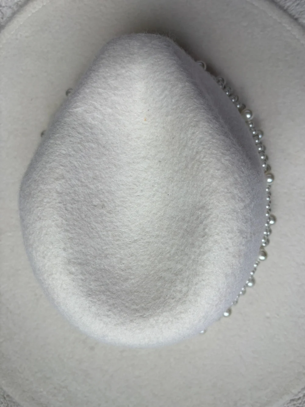Scoop cream wool
